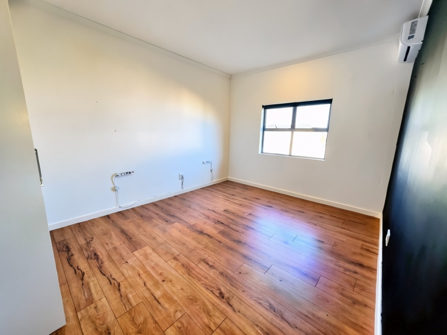 To Let 3 Bedroom Property for Rent in Sandown Western Cape